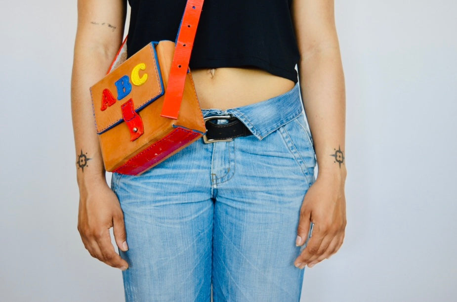 Box Crossbody